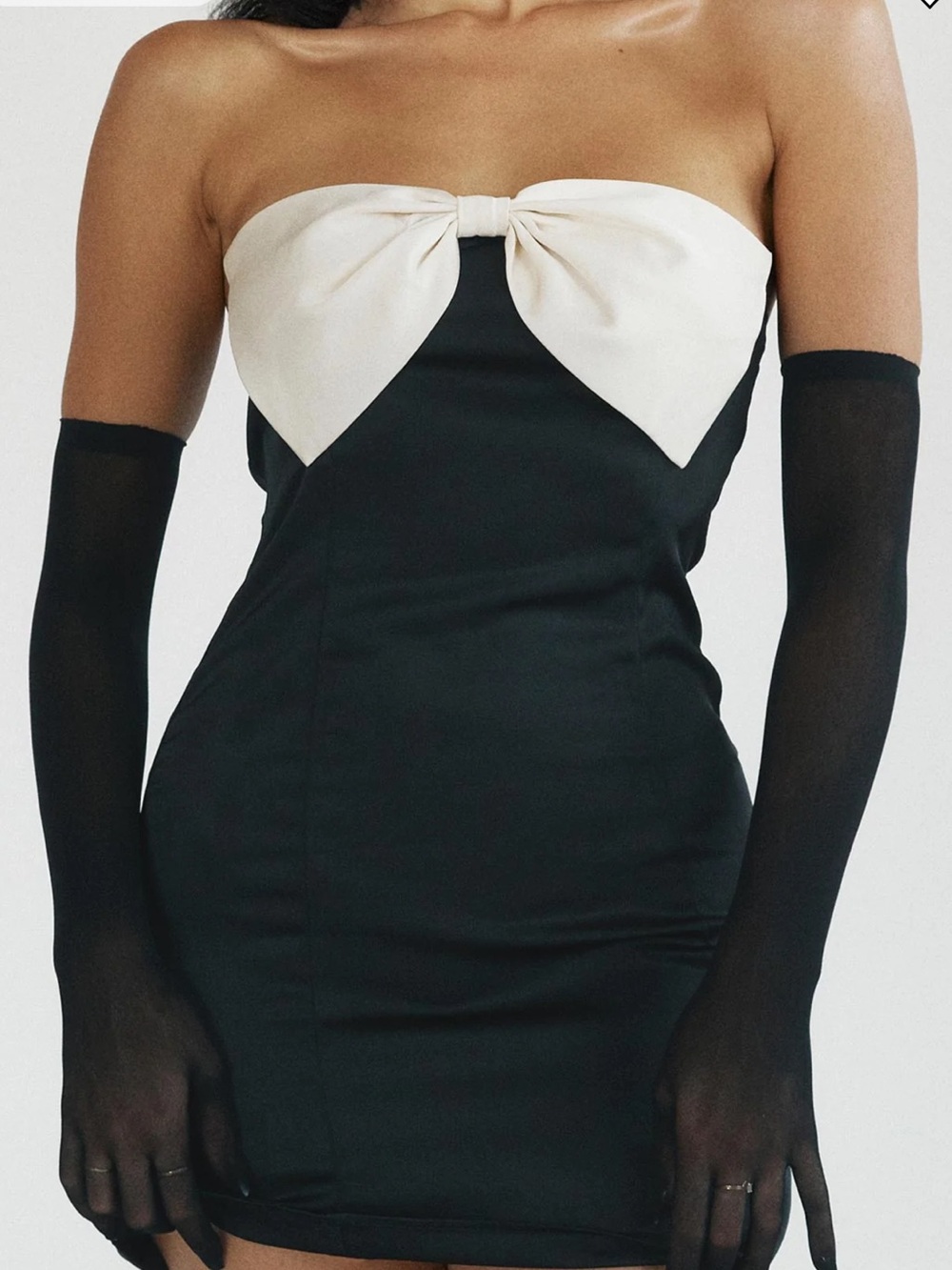 Strapless Black Mini Dress with Cream Bow